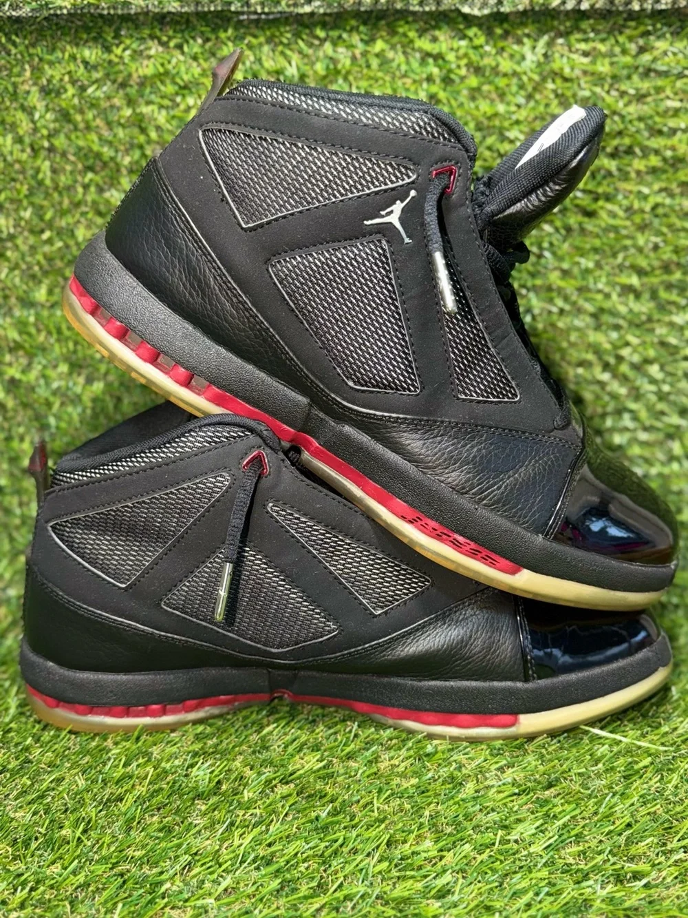 OG - VINTAGE NIKE AIR JORDAN XVI (16) - Size 10 - With Sleeves - No Box